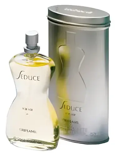 Seduce for Her by Oriflame bottle