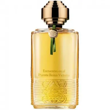 Encuentro en el puente Reina Victoria by Loewe bottle