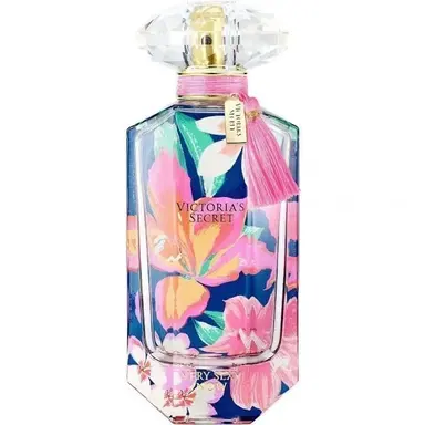 Very Sexy Now 2017 by Victoria's Secret bottle