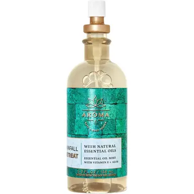 Rainfall Retreat - Cucumber Cedarwood by Bath & Body Works bottle