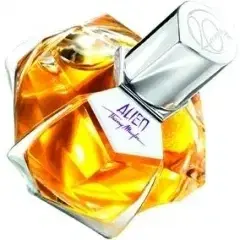Alien Les Parfums de Cuir by Mugler bottle