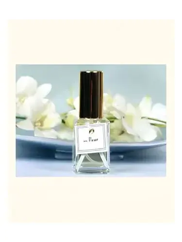 En Fleur by Dsh Perfumes bottle
