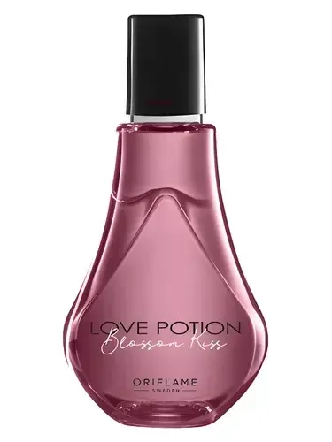 Love Potion Blossom Kiss by Oriflame bottle