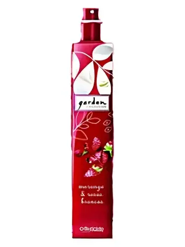 Morango e Rosas Brancas by O Boticário bottle