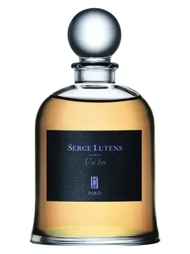 Un Lys by Serge Lutens bottle