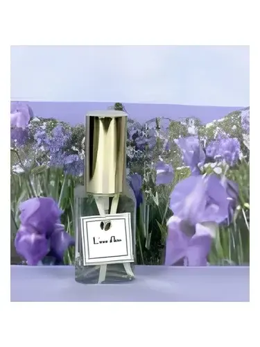 L’eau d’Iris by Dsh Perfumes bottle